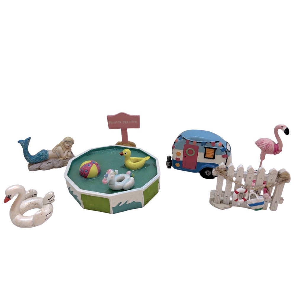Miniature Minis Mermaid, Pool and Camper Set‎